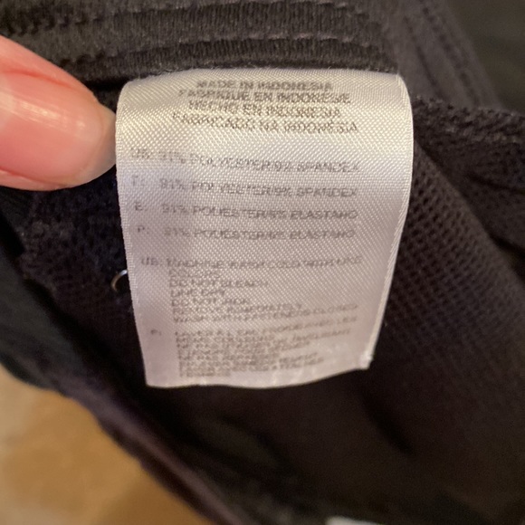 Womens Adidas pants size medium - Picture 7 of 8